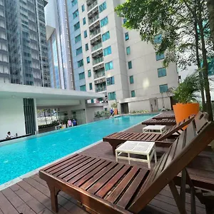 Summer Klcc By Luna , Kuala Lumpur Malesia